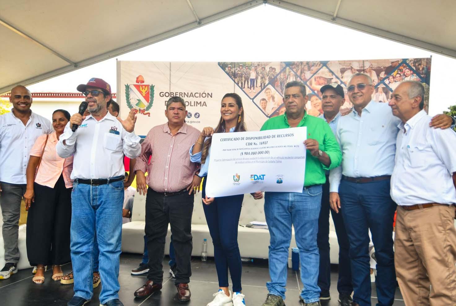 Nuevo carro compactador beneficiará habitantes de Saldaña, Tolima